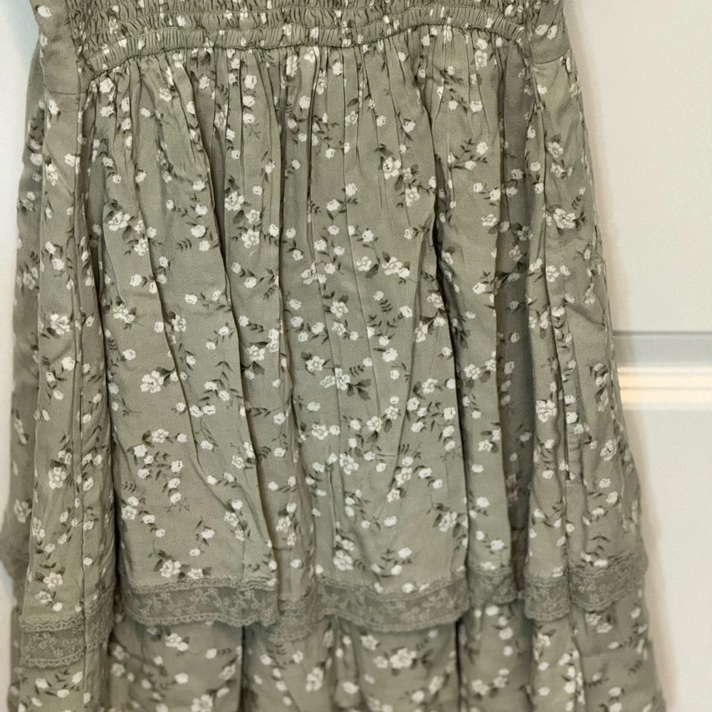 NWT-Hollister Green Mini Sundress With Embellished Flowers, Womens (XS) Clothing - Picture 8 of 13